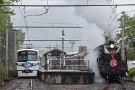04 帰りは武州日野駅で撮影しました。下りの急行と交換のため、一時停止します。Canon EOS 5D Mark IV　Canon EF24〜105mmF4