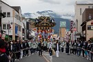 03 川瀬祭の本町屋台です。バックの山にかかる雲がいい感じです。Canon EOS 5D Mark IV　Canon EF70〜200mmF4